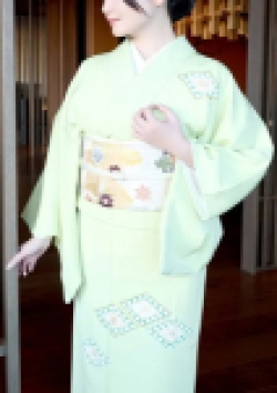 横浜貴楼館紫 エリー