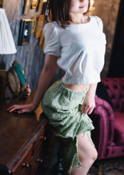 ヴィクトリアクラブ東京乙白　芽衣