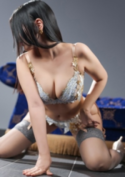 ELEGANCE笹本 美織