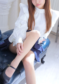 TRIPLE CROWN[トリプルクラウン]佐倉　莉乃