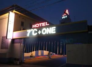 HOTEL 7℃＋ONE