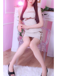 絢(33) 人妻元モデル