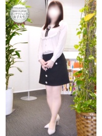 銀のマークの【インテリジェンス女子大生】とは？