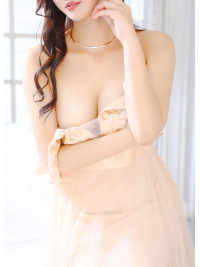 本能揺らす危うさと、欲望に跪く背徳の香